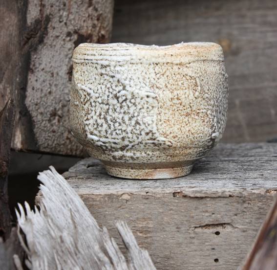 Imagen que contiene edificio, exterior, piedra, hecho de madera

Descripcin generada automticamente