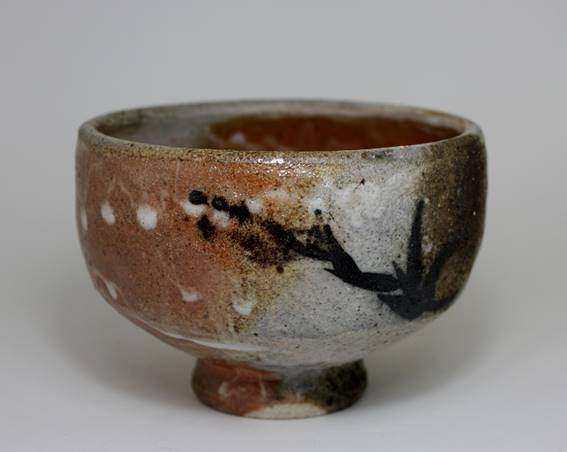 Imagen que contiene taza, tabla, caf, pequeo

Descripcin generada automticamente